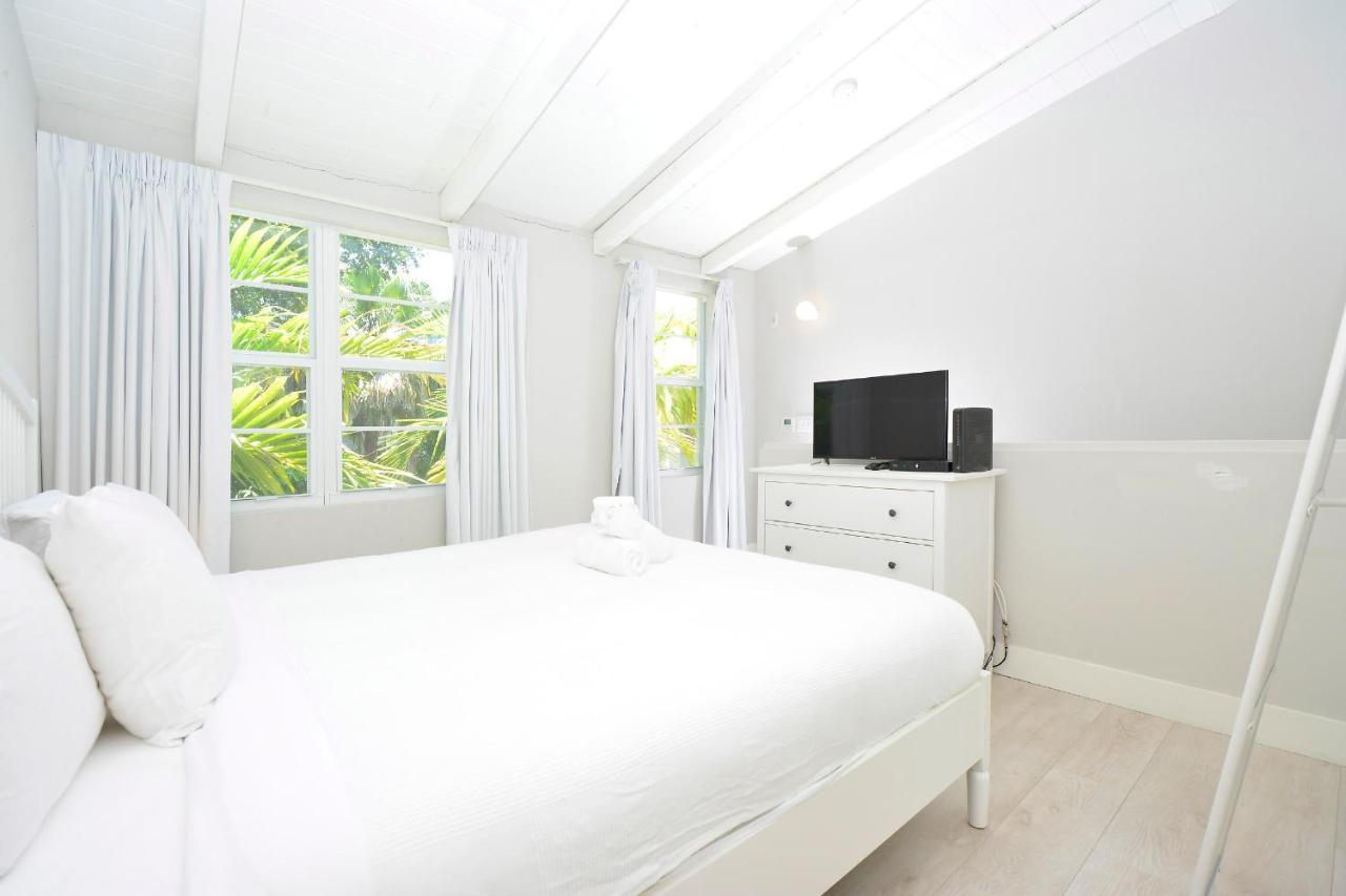 Apartments On Collins Miami Beach Exterior foto