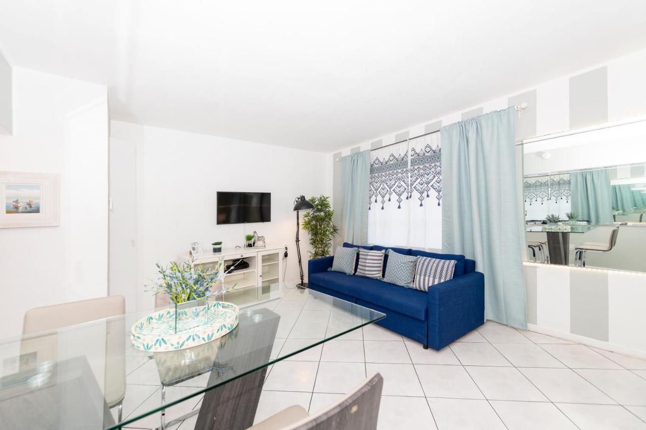 Apartments On Collins Miami Beach Exterior foto